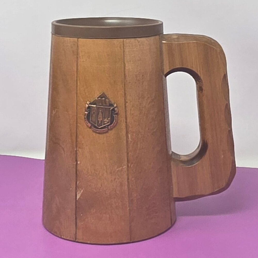 Vintage Wooden Beer Mug With Handle &‎ Brown Plastic Interior College Crest